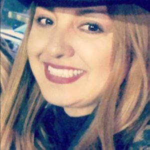 Meet your Posher, Marcela